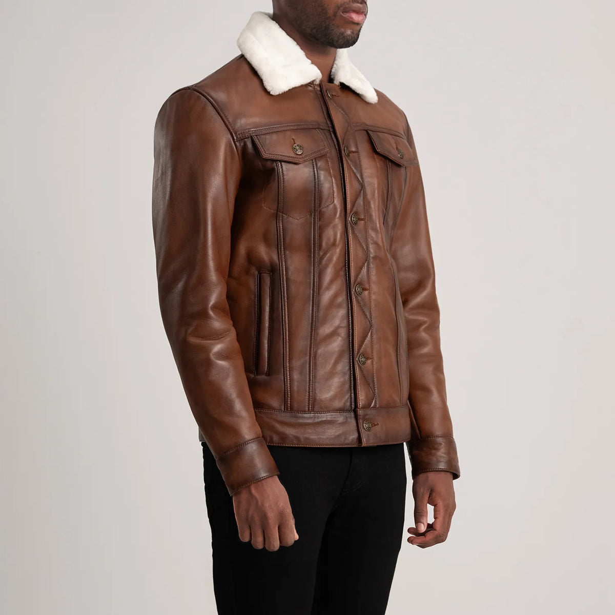 Waxed Brown Sheepskin Leather Aviator Jacket - Vista posteriore Showing Tailored Shoulder Fit &amp; Clean Hemline