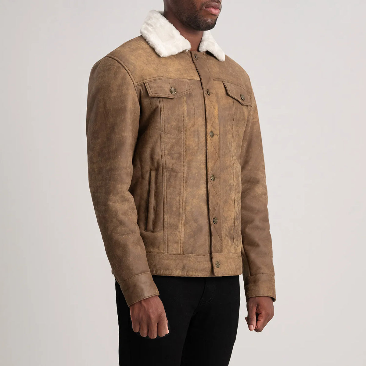 Distressed Brown Sheepskin Snuffed Aviator Jacket - Vista posteriore con spalle sartoriali e orlo pulito