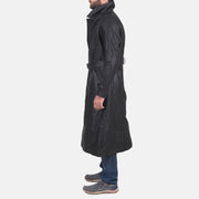 
Daniel Nero Trench in Pelle da Uomo - Vista laterale che mostra il taglio ergonomico delle maniche