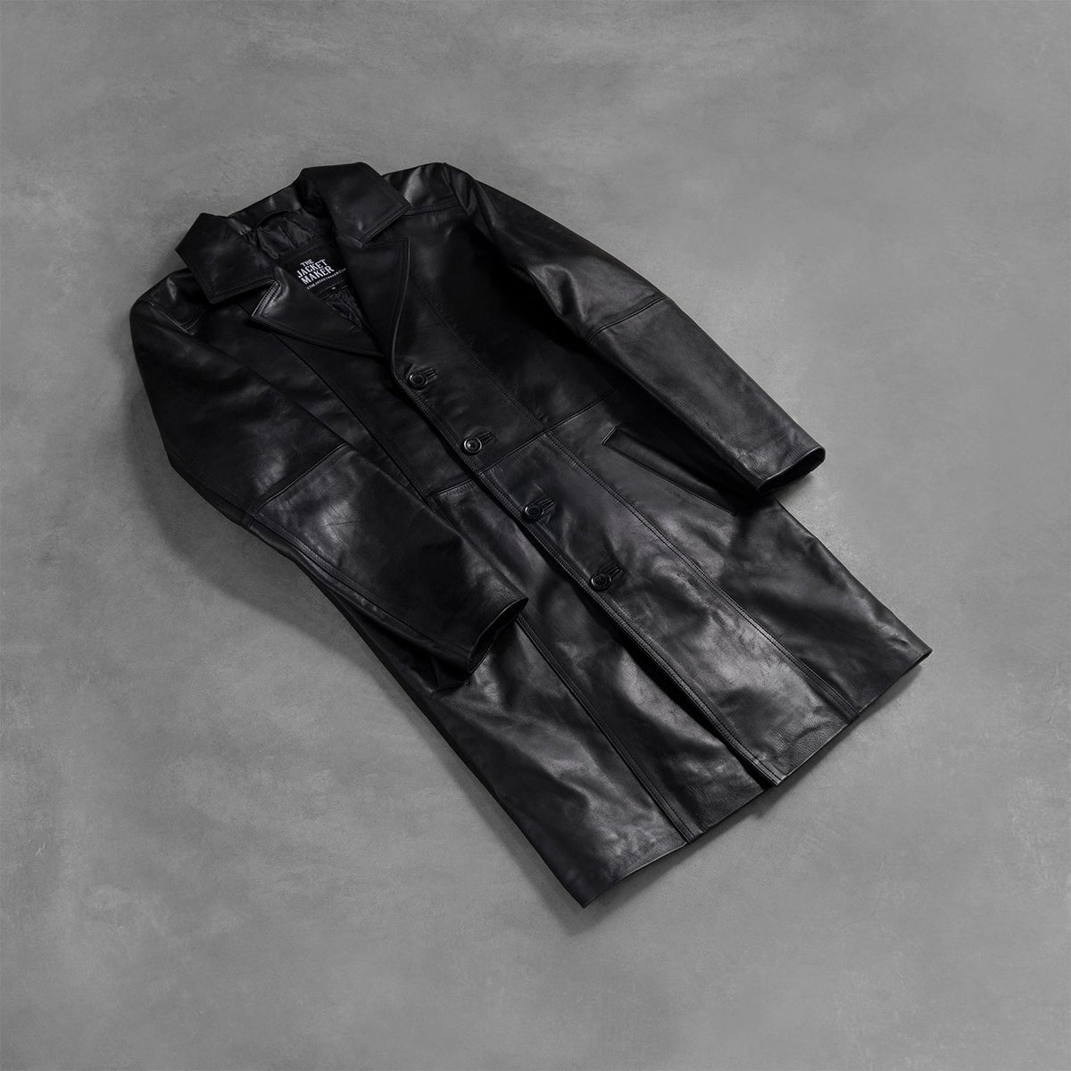 Open hem &amp; Hem Craftsmanship Construction Detail on Men's Don Long Nero Cappotto in Pelle da Uomo