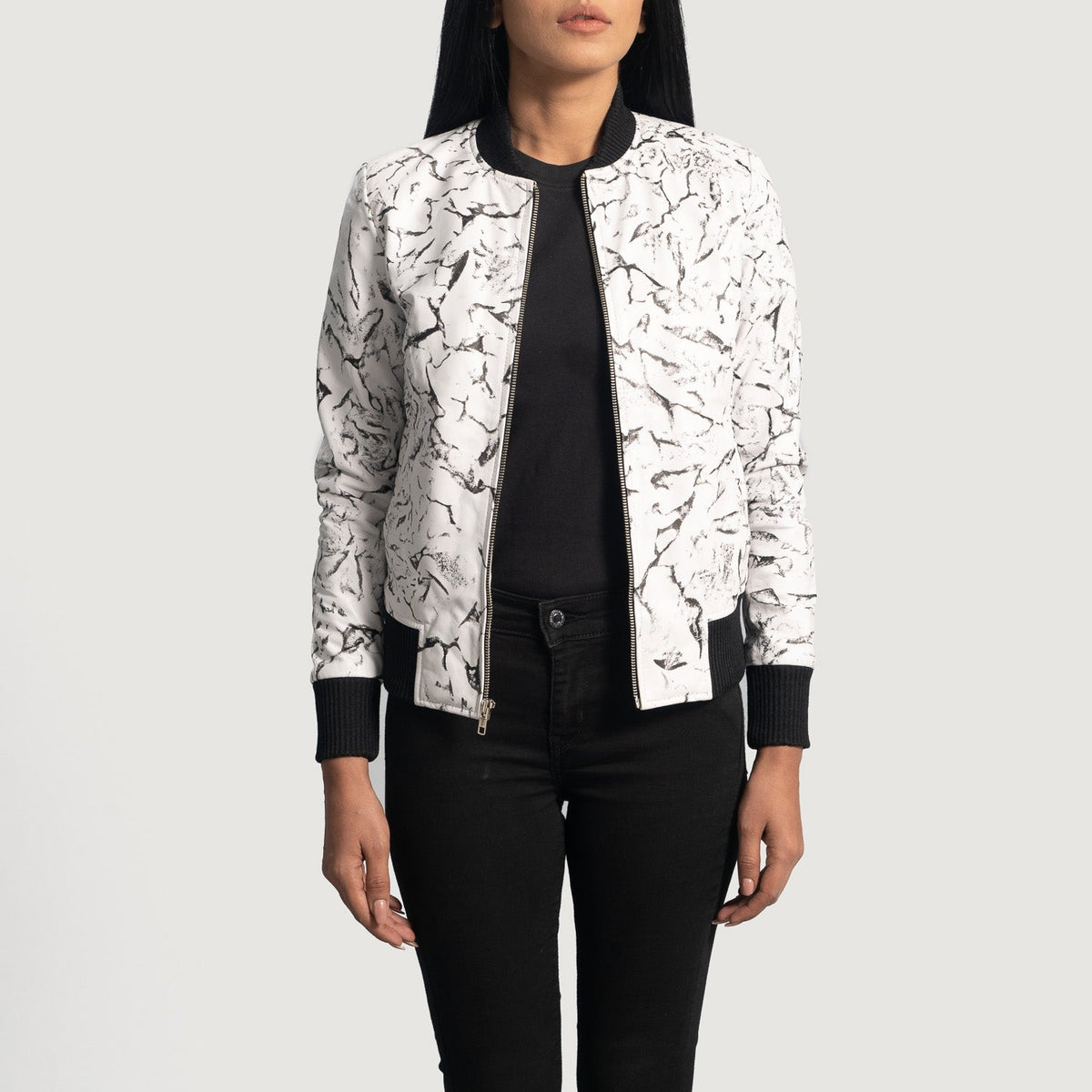 Women's Donna Blake Bianco Bomber in Pelle da Donna - Lateral Side Profile View Showing Sleeve Cut &amp; Athletic Taper Fit