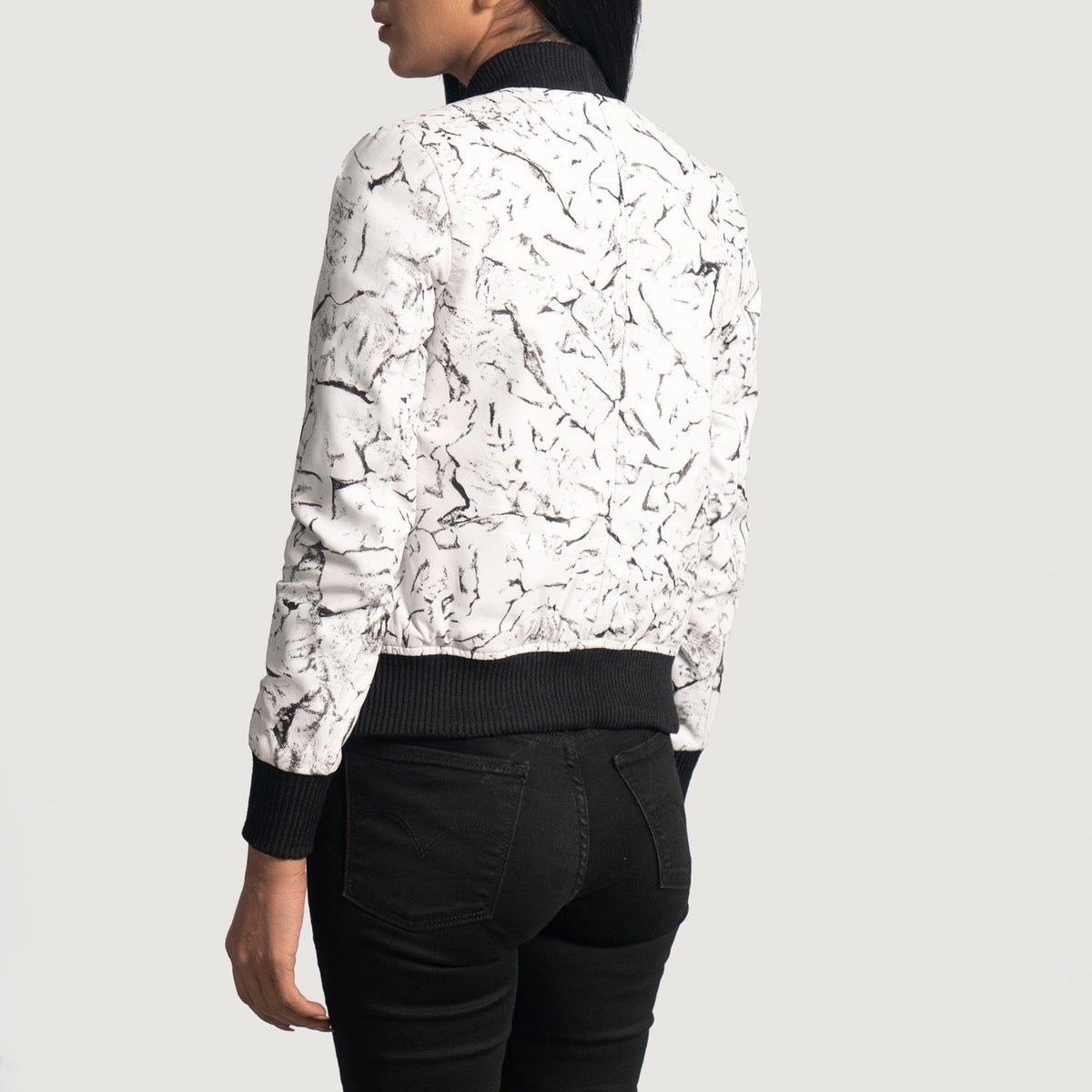 Vista interna Showing Quilted viscose lining &amp; Dual Inside Utility Storage Pockets