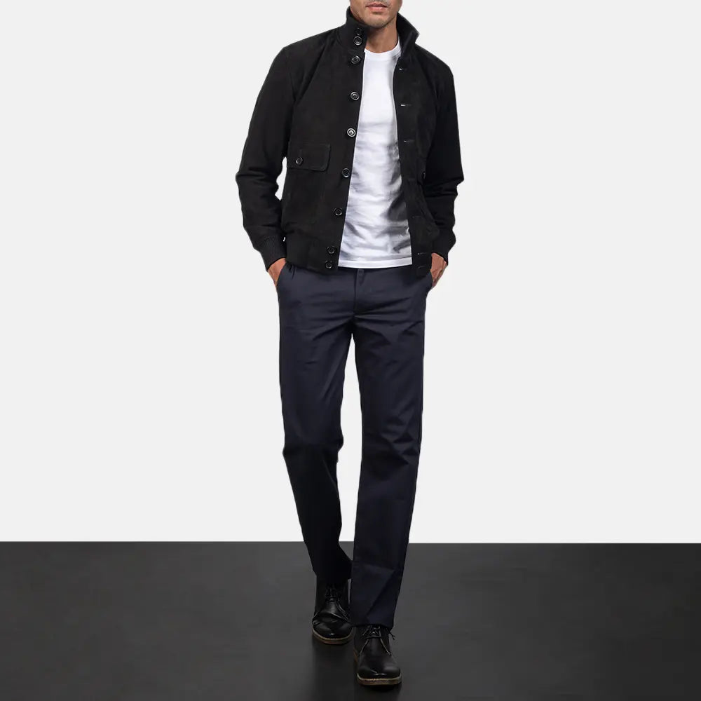 Dettaglio ravvicinato of Knit Rib &amp; Button Hardware on Men's Eaton Brown Suede Bomber Jacket