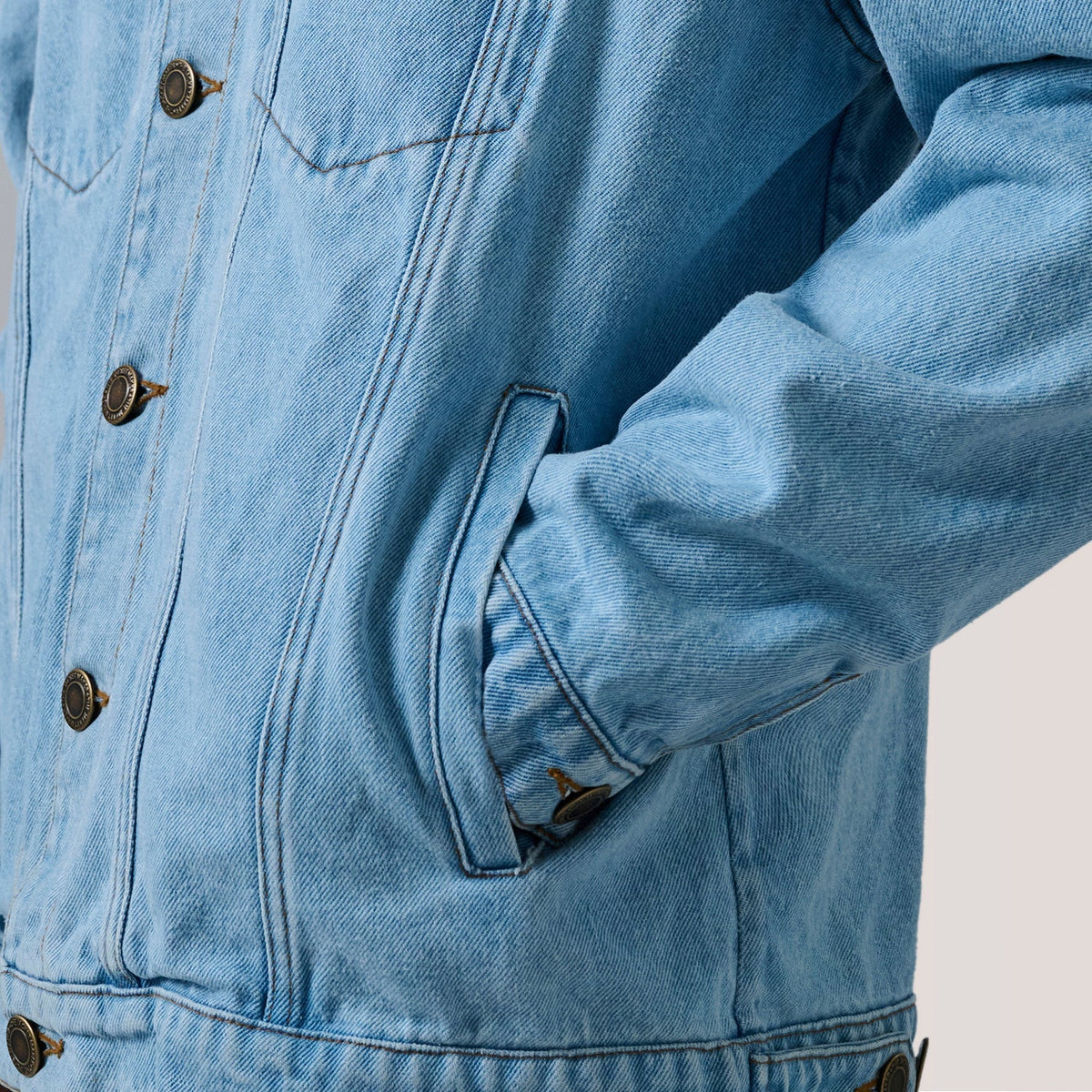 Vista interna Showing Quilted Viscose Lining &amp; Dual Inside Utility Storage Pockets