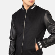 Vista interna Showing Quilted Polyester Lining &amp; Dual Inside Utility Storage Pockets