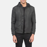 
Jimmy Nero Hooded Windbreaker Giacca in Pelle da Uomo in Black Polyester - Vista frontale e silhouette sartoriale | Acquista online