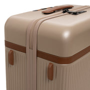 Vista interna Showing Quilted Viscose Lining &amp; Dual Inside Utility Storage Pockets