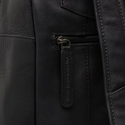 Vista interna Showing Dedicated Padded Laptop Sleeve &amp; Multi-Compartment Organization