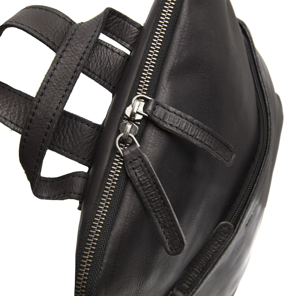
Everyday Carry Perspective Showing Ergonomic Grab Handle & Strap Comfort