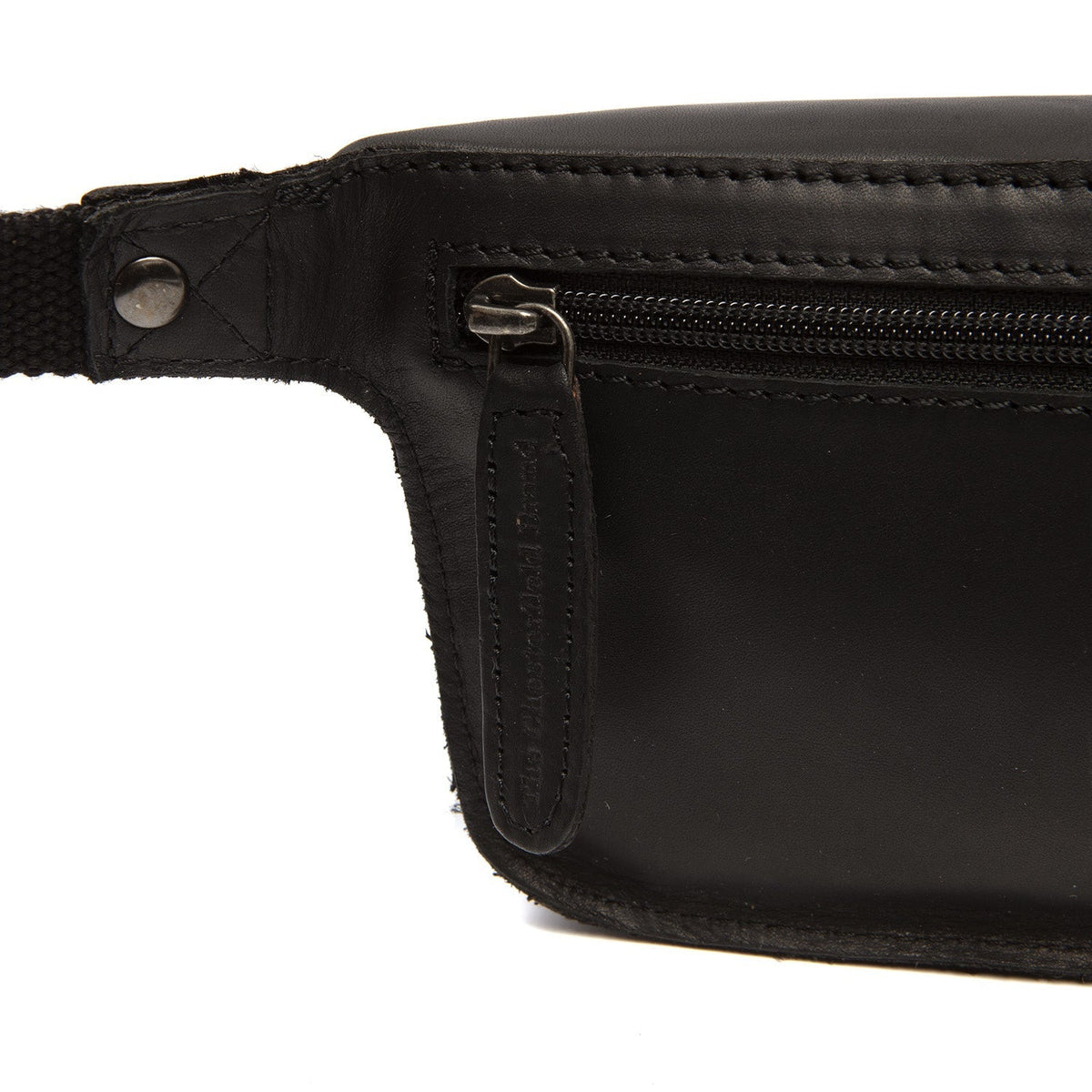 Solid Antique Brass Hardware &amp; Heavy-Duty Dual Zipper Detail on Toronto Full-Grain Cintura in Pelle Bag da Donna