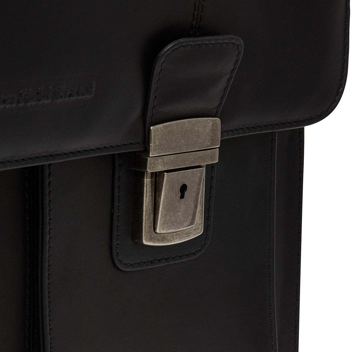 100% Full-Grain Wax Pull-Up 100% Full-Grain Leather Grain Texture &amp; Handcrafted Patina Detail