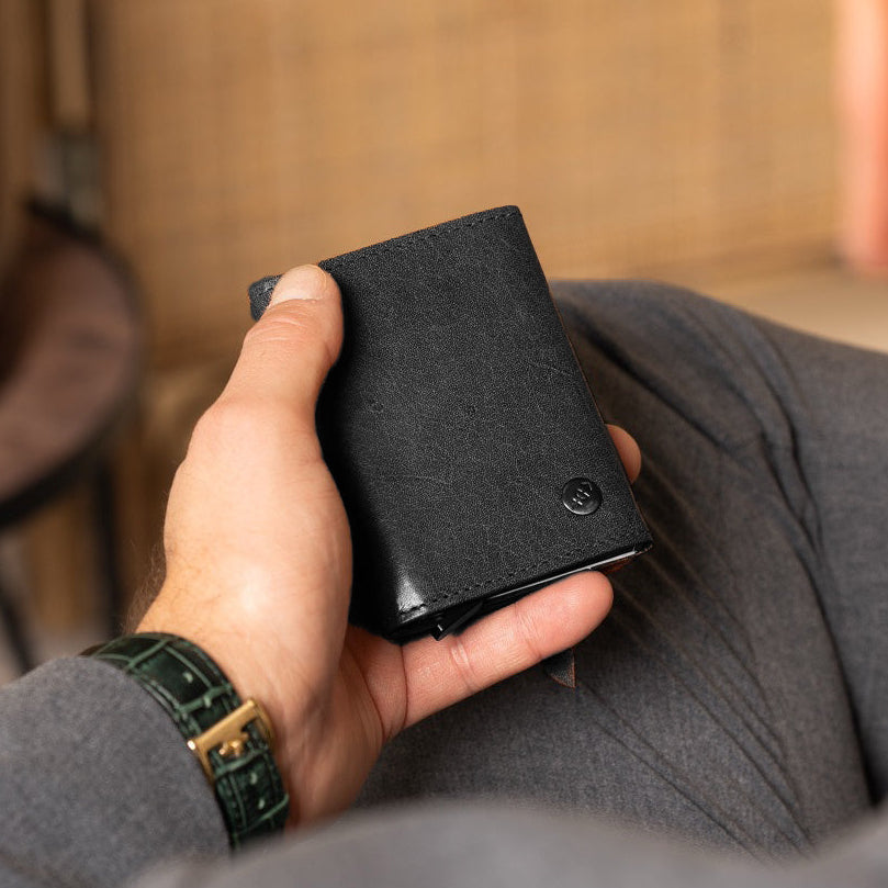 Gabriela Full-Grain Leather Card Holder da Donna