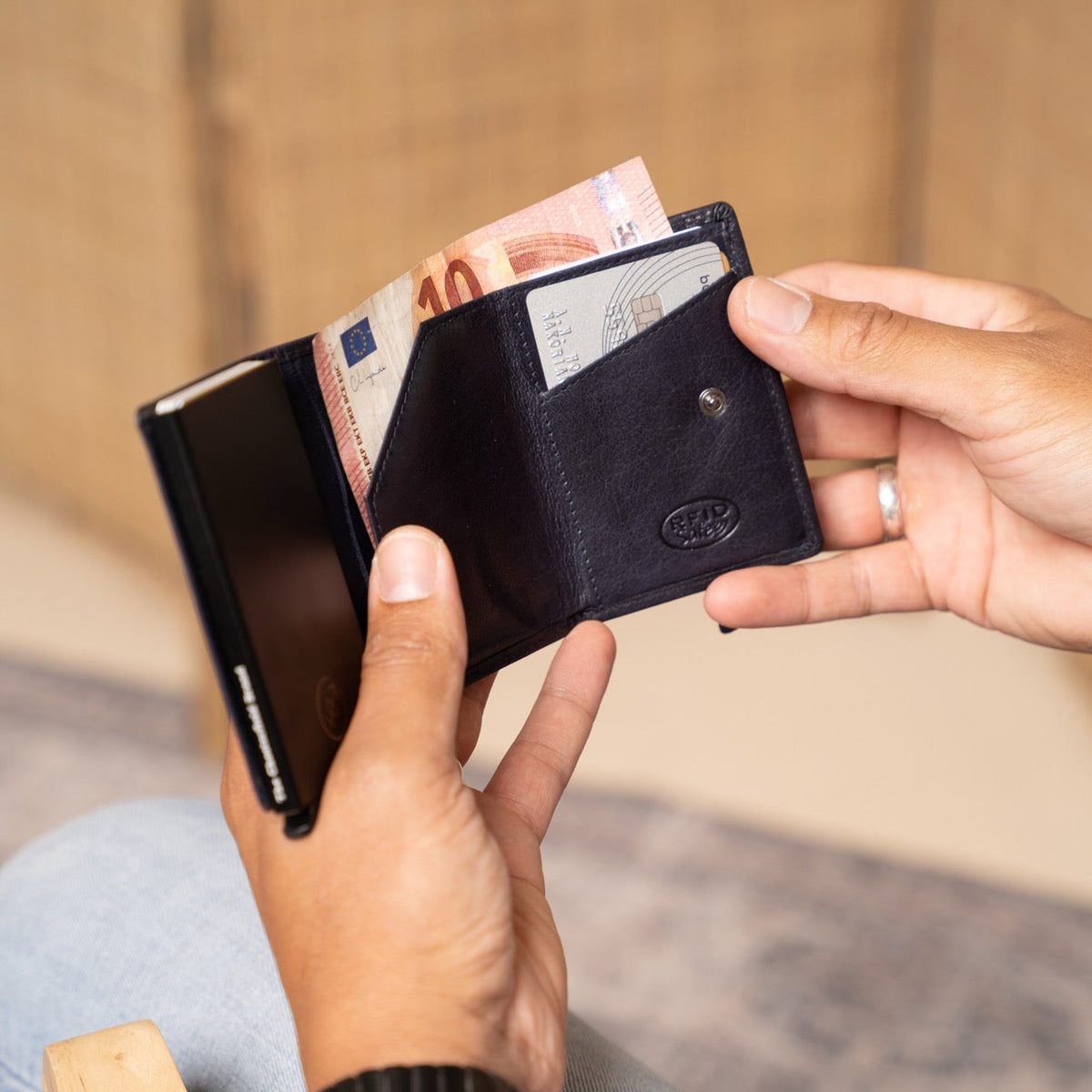 Paris Full-Grain Leather Card Holder – Vista prodotto alternativa 3