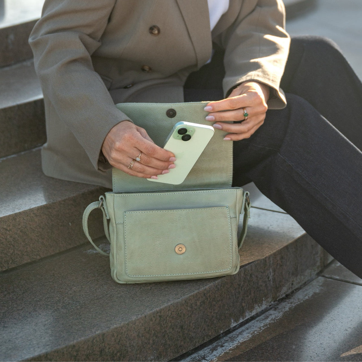 Ann Full-Grain Leather Crossbody Bag da Donna – Vista prodotto alternativa 3