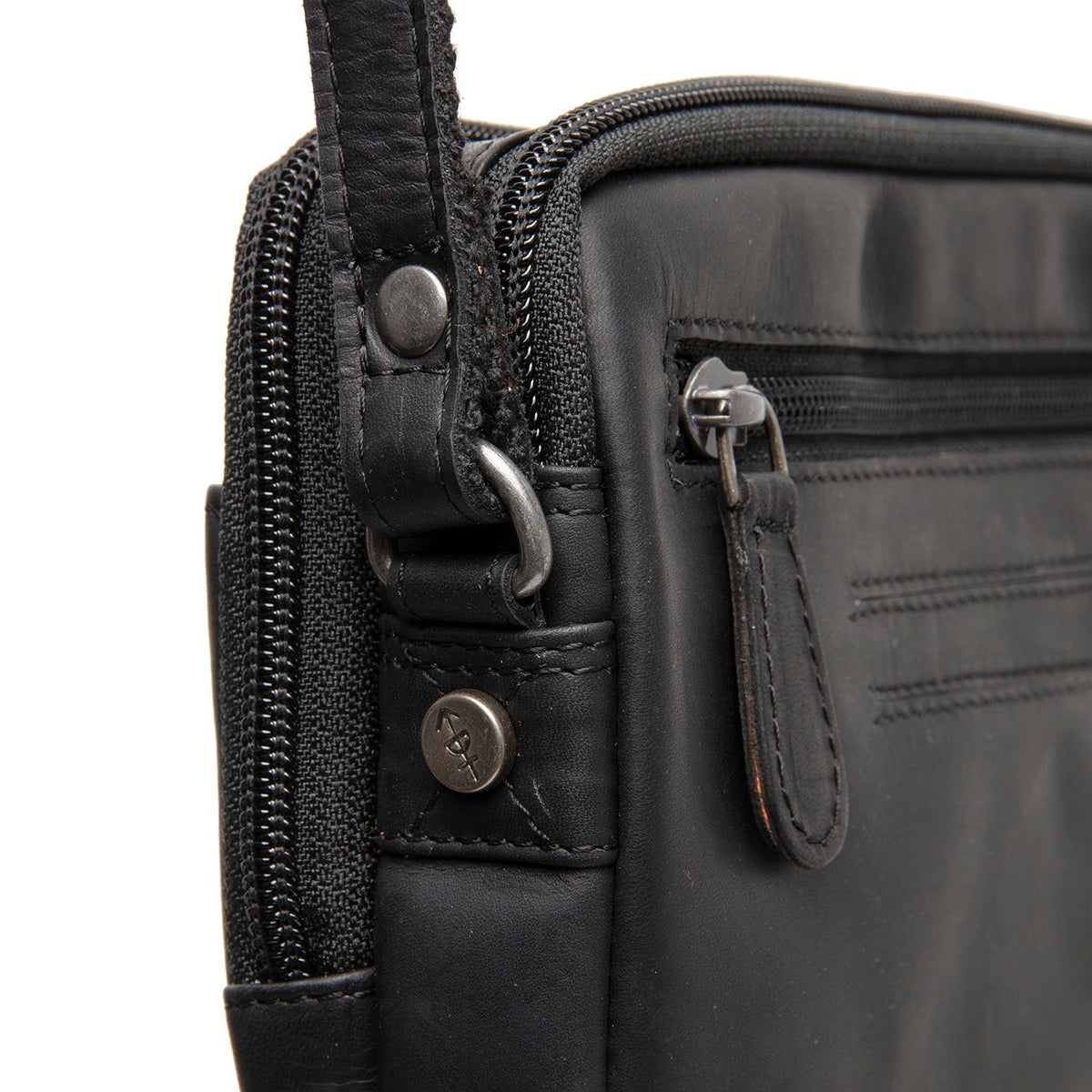 Vista interna Showing Dedicated Padded Laptop Sleeve &amp; Multi-Compartment Organization