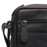 Laveno Full-Grain Leather Crossbody Bag da Uomo - Structured Side Profile Showing Gusset Depth &amp; Expansion Capacity