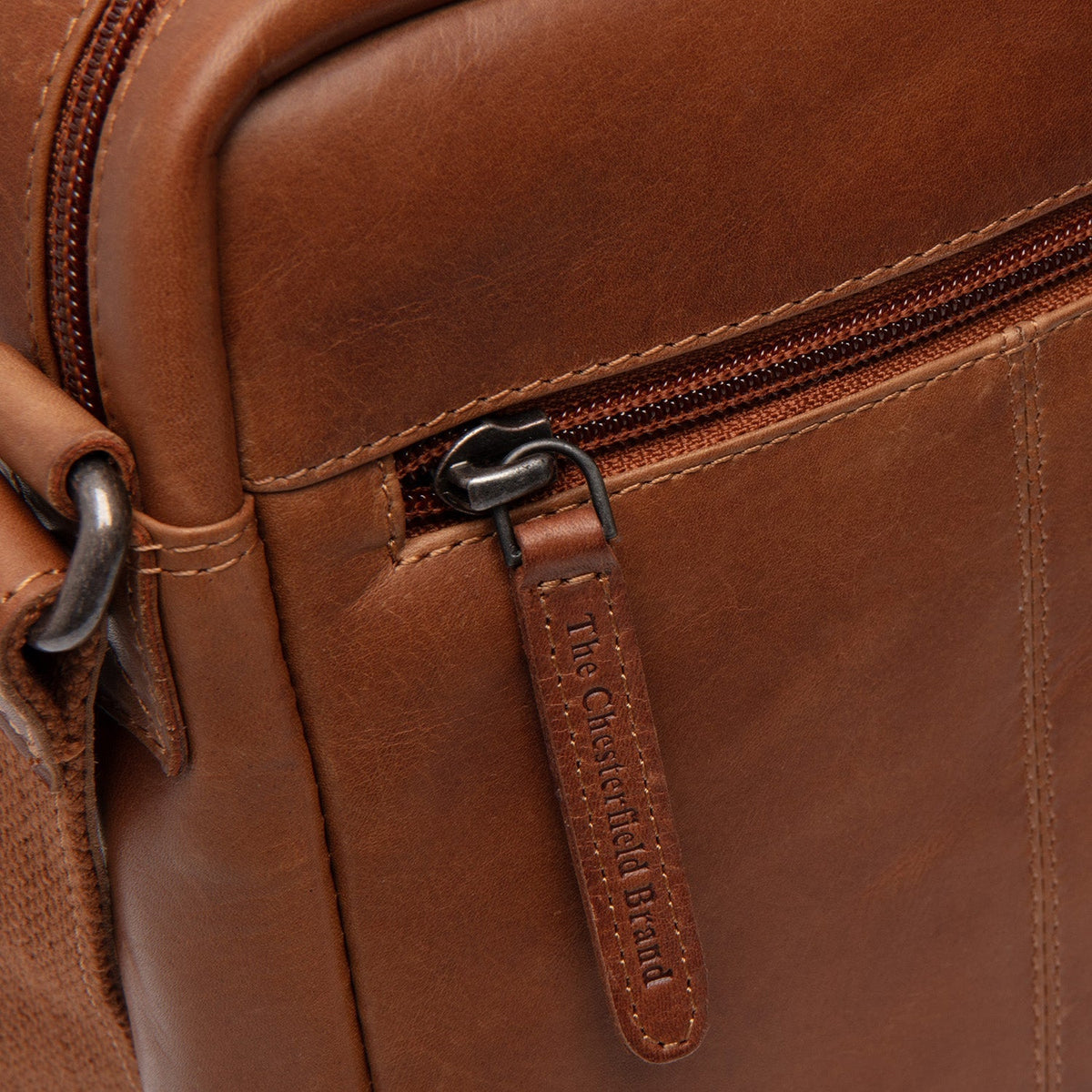 Cognac Leather Crossbody Bag Laveno, detail view 4