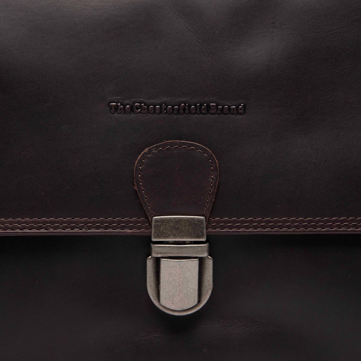 
Everyday Carry Perspective Showing Ergonomic Grab Handle & Strap Comfort