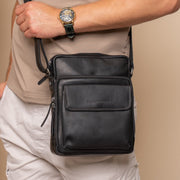 
Classic 100% Full-Grain leather Bag - Prospettiva posteriore con spallacci in pelle rinforzati