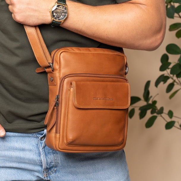 
Montira Borsa a tracolla in pelle pieno fiore – alternate product view 2