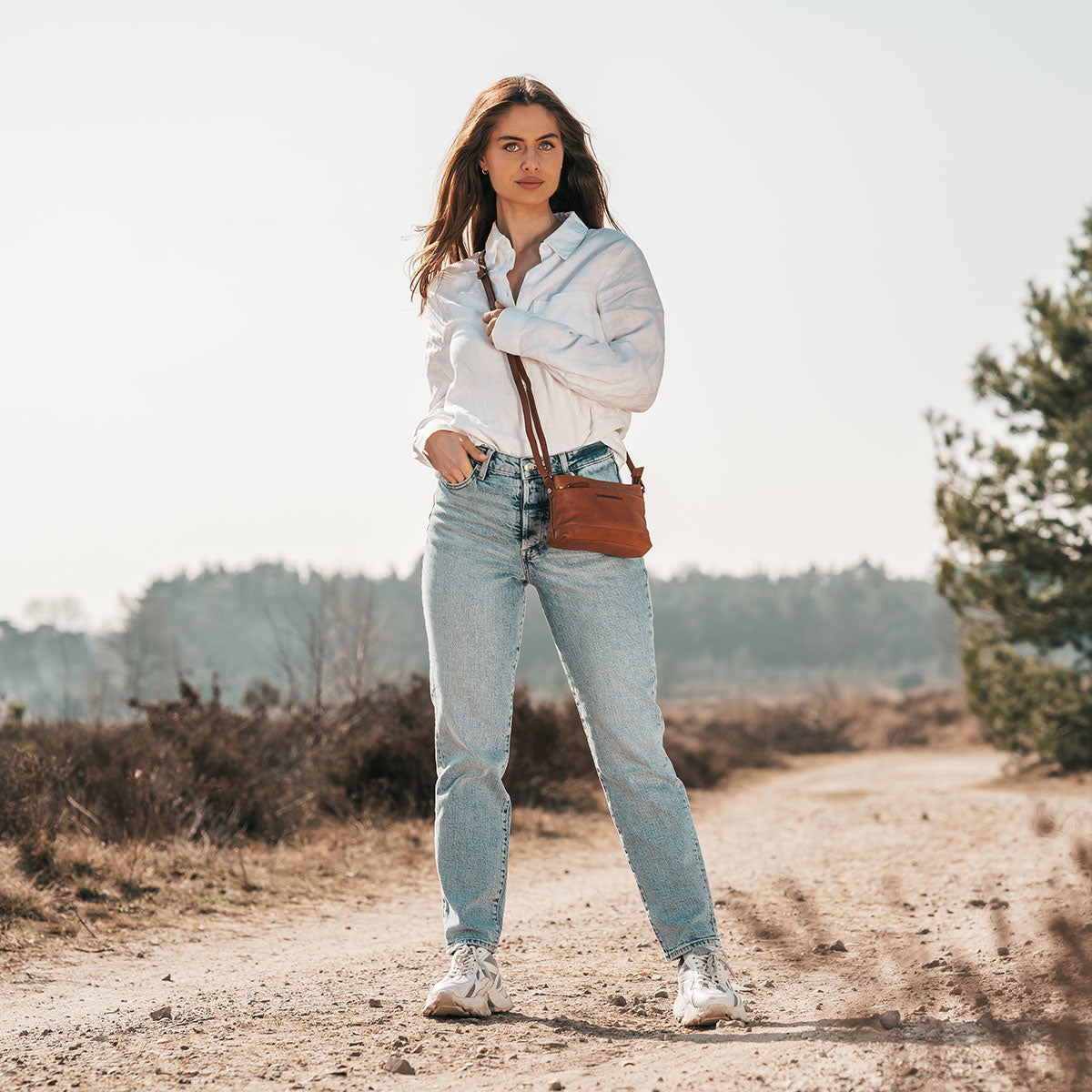 Salerno Full-Grain Leather Crossbody Bag da Donna – Vista prodotto alternativa 3