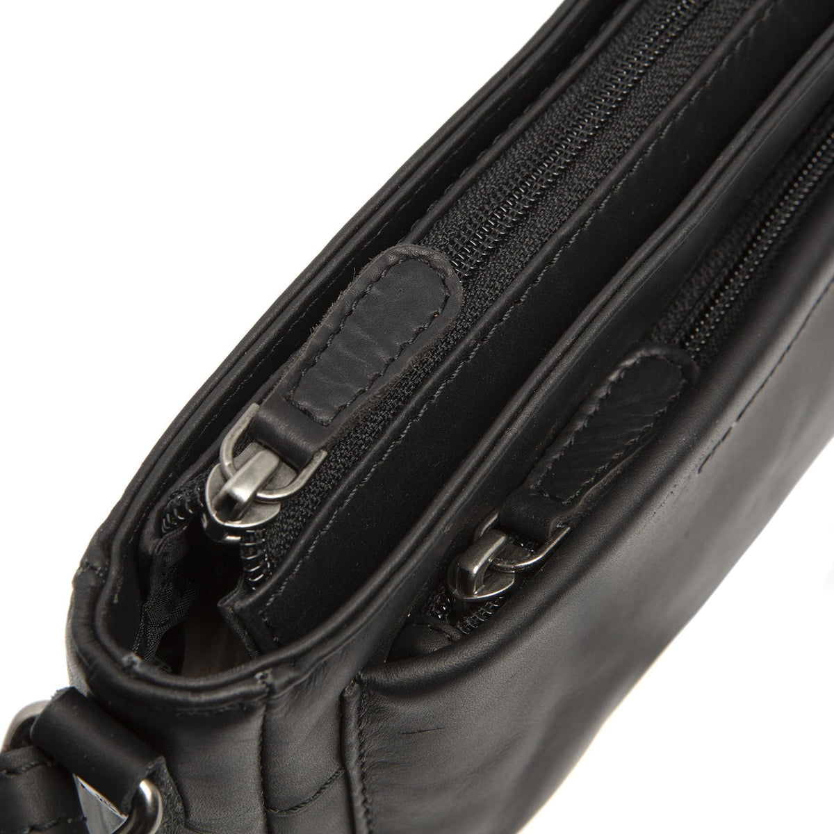 
Solid Antique Brass Hardware & Heavy-Duty Dual Zipper Detail on Southampton Borsa a tracolla in pelle pieno fiore