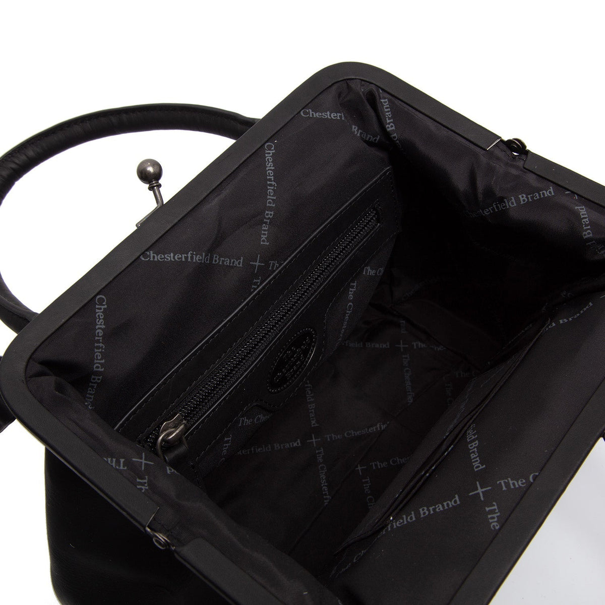 Dettaglio ravvicinato of Classic Collar &amp; Heavy-Duty Zipper Hardware on Chili Full-Grain Leather Handbag da Donna