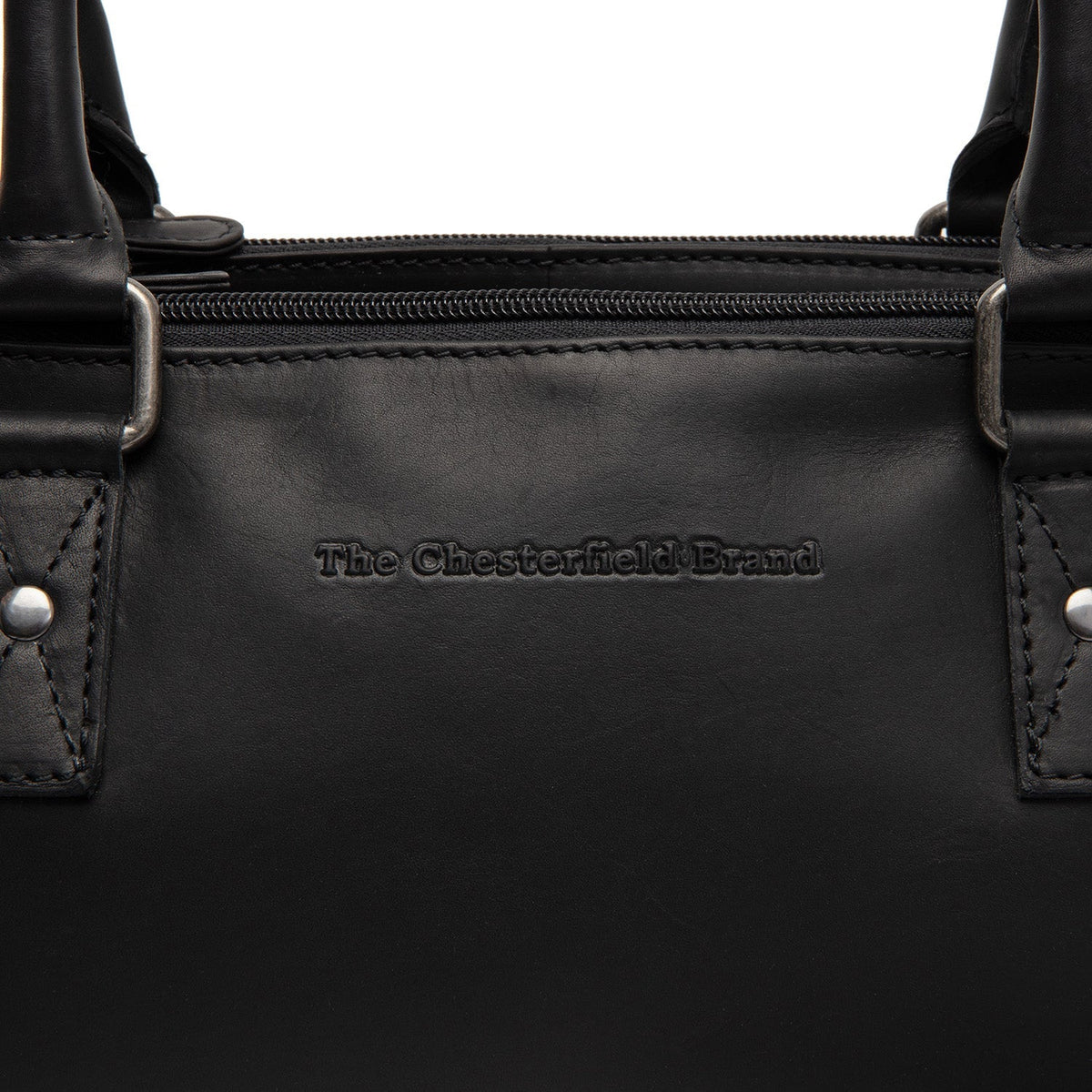 Classic 100% Full-Grain leather Goods - Vista posteriore Showing Tailored Shoulder Fit &amp; Clean Hemline