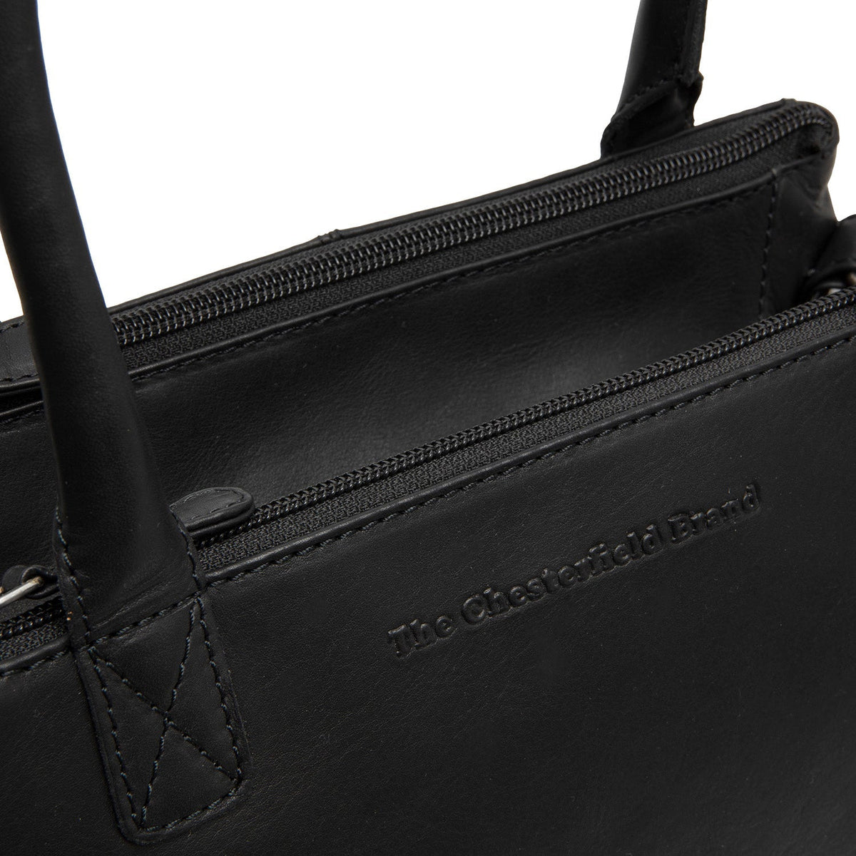 Classic 100% Full-Grain leather Goods - Vista posteriore Showing Tailored Shoulder Fit &amp; Clean Hemline