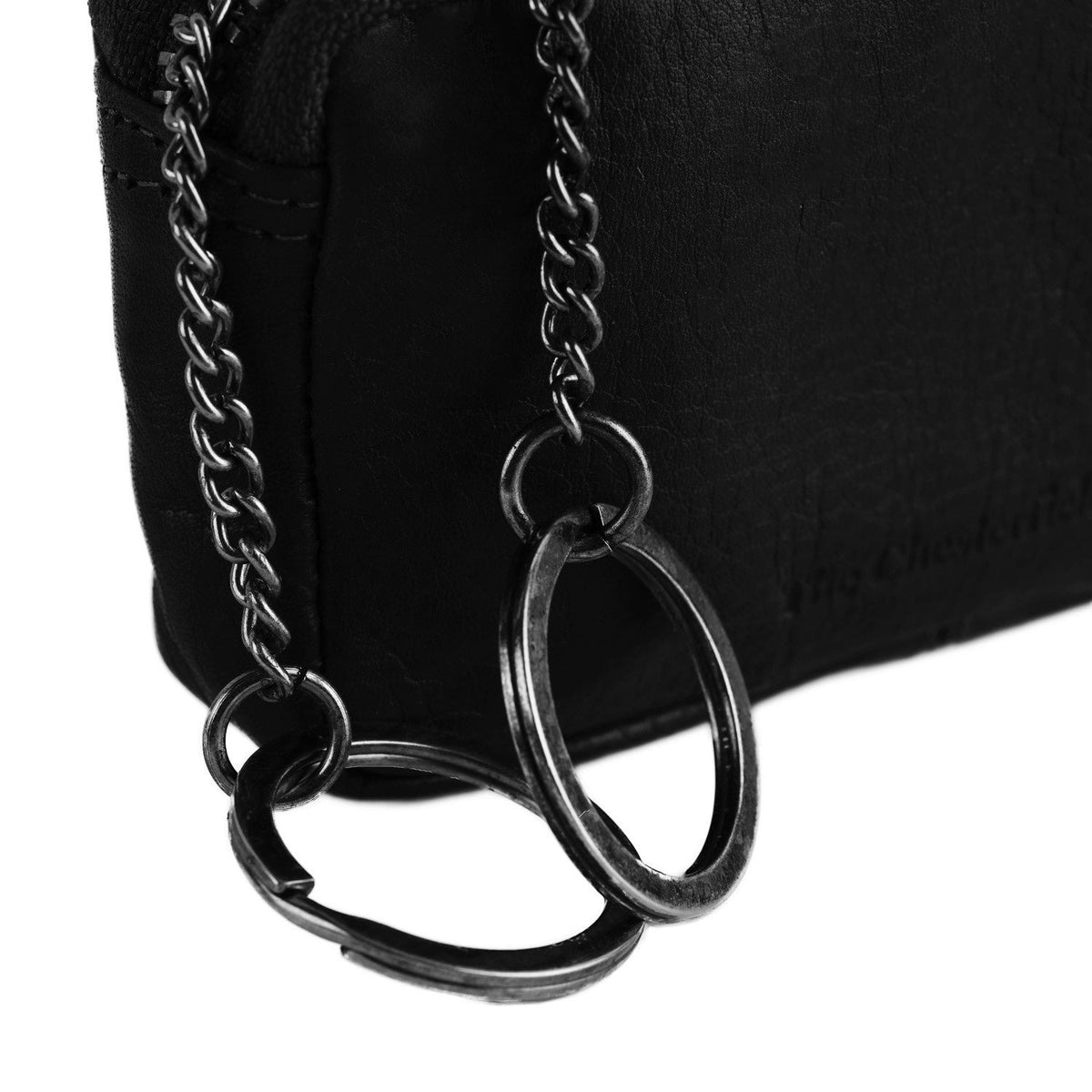 Corey Full-Grain Leather Key Case da Donna - Lateral Side Profile View Showing Sleeve Cut &amp; Athletic Taper Fit