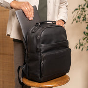 Austin Full-Grain Leather Laptop Backpack da Donna - Structured Side Profile Showing Gusset Depth &amp; Expansion Capacity