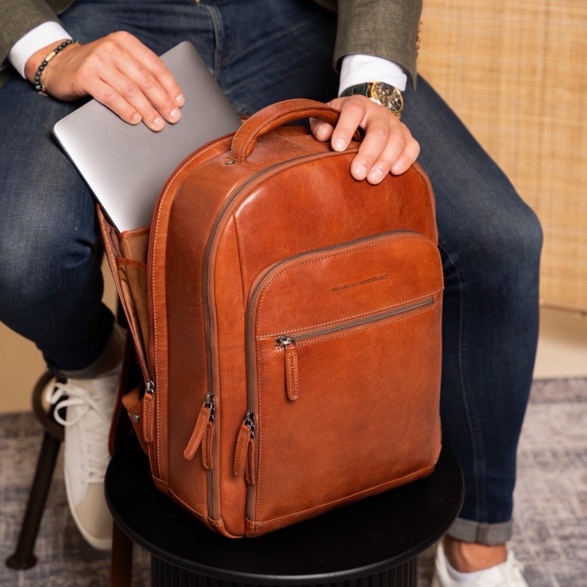 Maggiore Full-Grain Leather Laptop Backpack da Uomo – Vista prodotto alternativa 3