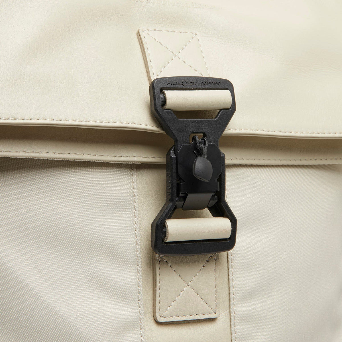 Trondheim Full-Grain Leather Laptop Backpack da Donna – Vista prodotto alternativa 3