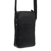 Tailored Rib Cuffs &amp; Hem Craftsmanship Construction Detail on Alesund Full-Grain Leather Phone Bag da Donna