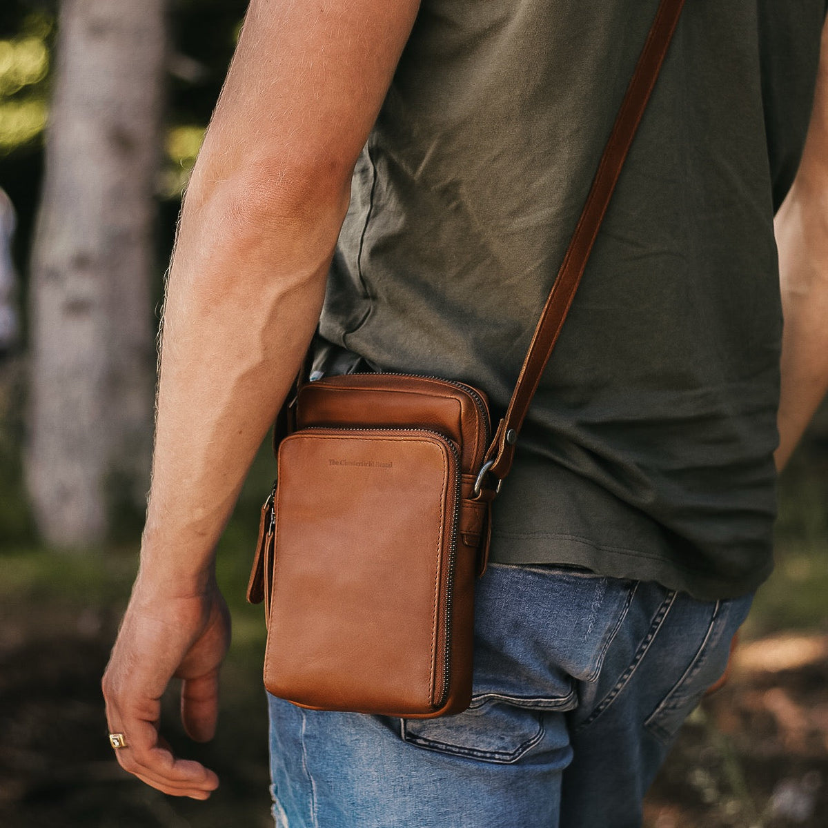 
Hamilton Pelle Pieno Fiore Phone Bag – alternate product view 3