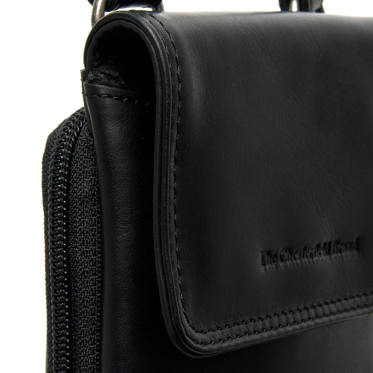 Authentic 100% Full-Grain Leather Grain Texture &amp; Heavy-Duty Seam Stitching Detail