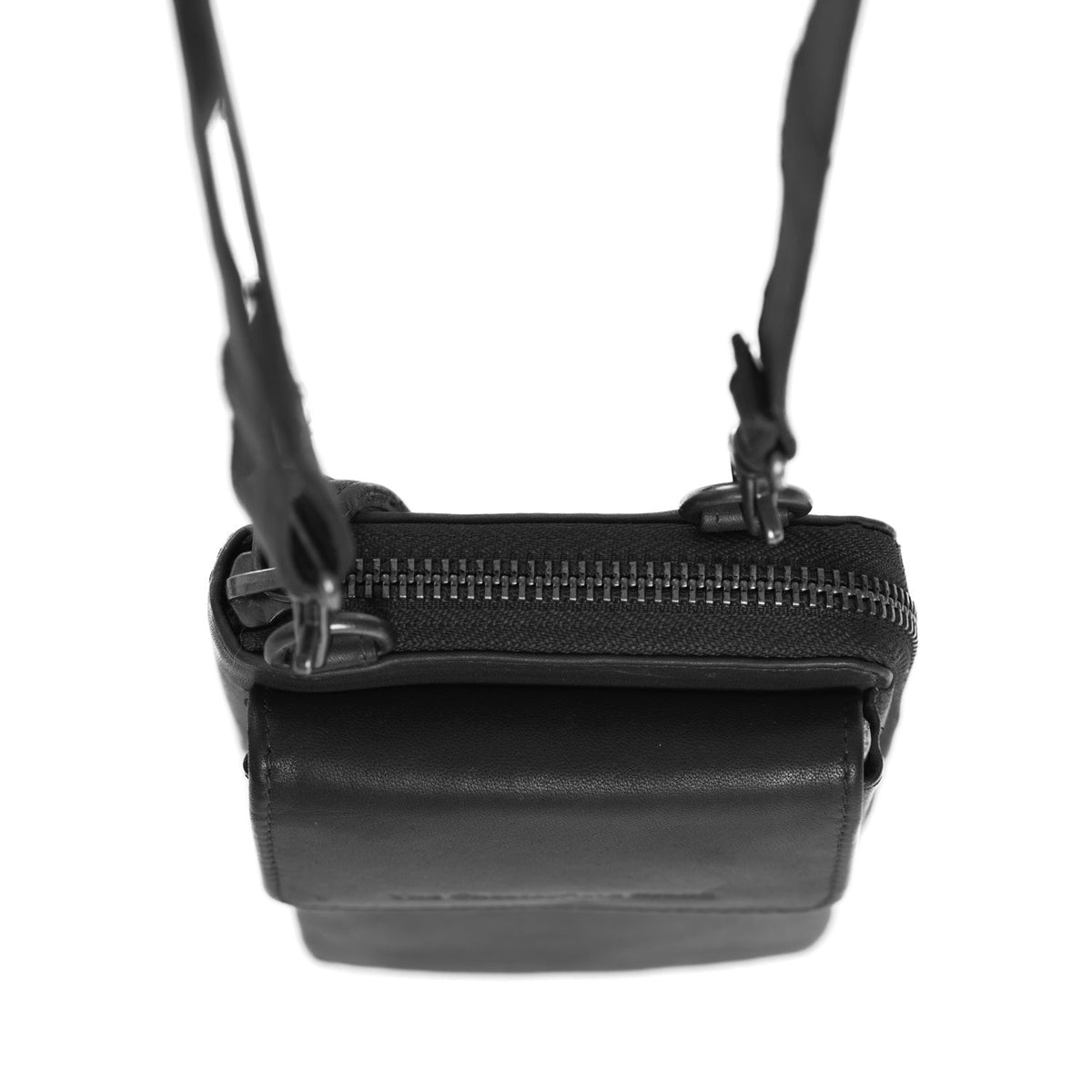 Styled Fit Perspective of Malaga Full-Grain Leather Phone Bag da Donna on Model - Natural Daylight Drape