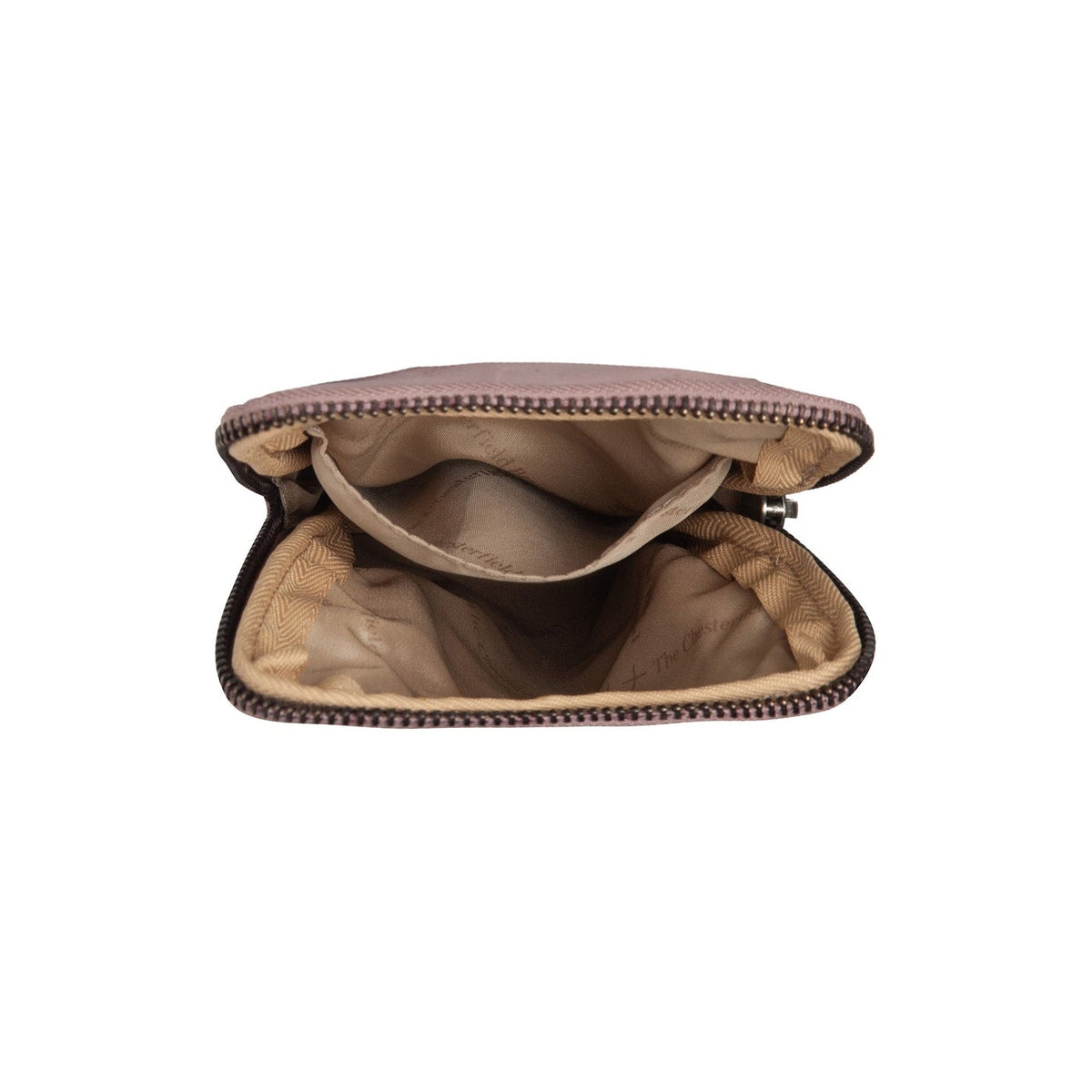 Salta Full-Grain Leather Phone Bag da Donna - Lateral Side Profile View Showing Sleeve Cut &amp; Athletic Taper Fit