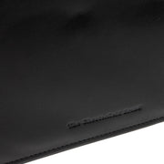Dettaglio ravvicinato of Classic Collar &amp; Heavy-Duty Zipper Hardware on Leather Portfolio Moreton da Donna