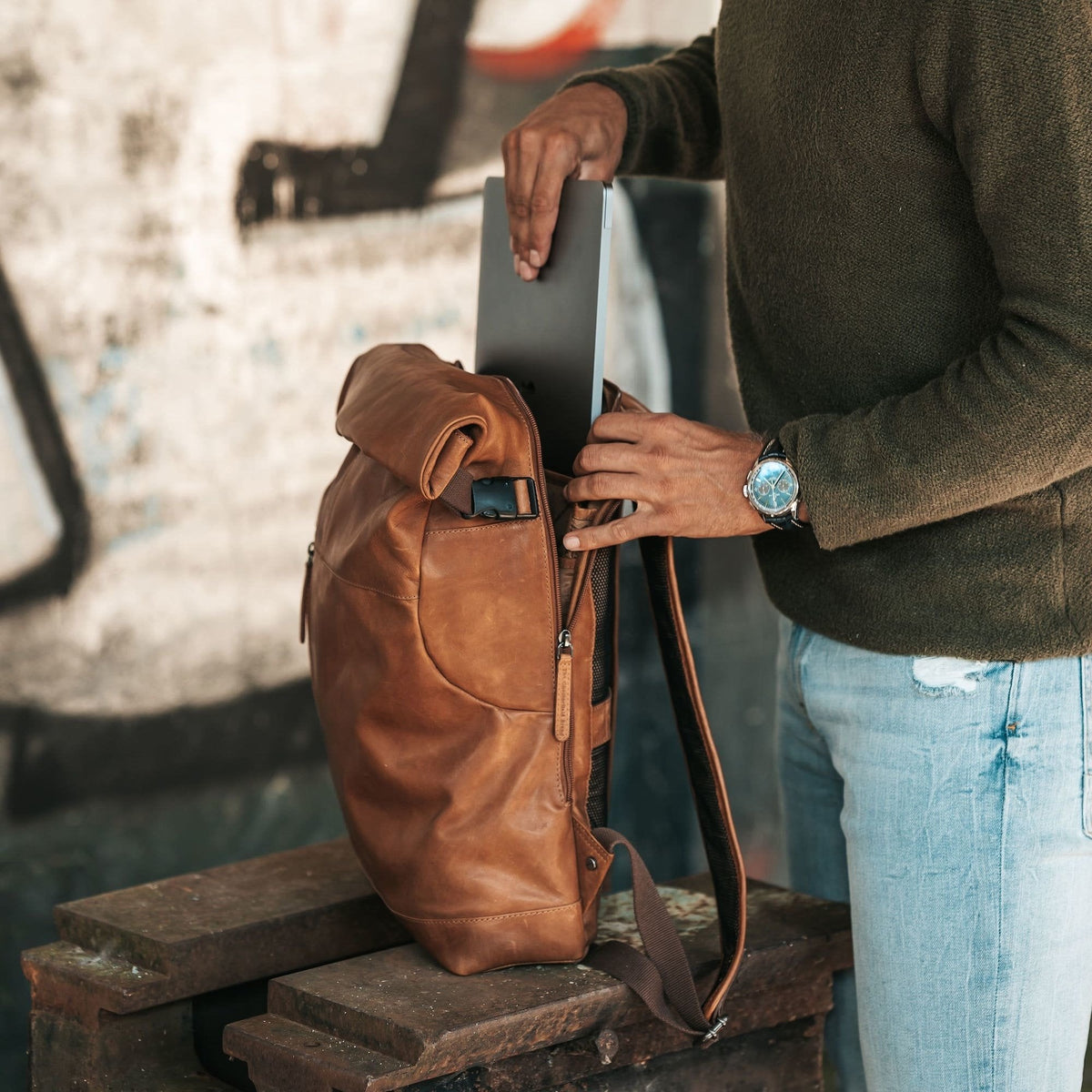 Liverpool Full-Grain Leather Roll-top Backpack da Donna – Vista prodotto alternativa 3