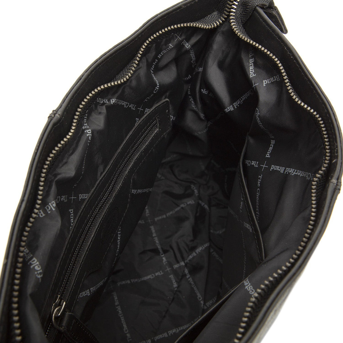 Solid Antique Brass Hardware &amp; Heavy-Duty Dual Zipper Detail on Amelia Full-Grain Leather Shoulder Bag da Donna