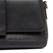 Solid Antique Brass Hardware &amp; Heavy-Duty Dual Zipper Detail on Clifden Full-Grain Leather Shoulder Bag da Donna