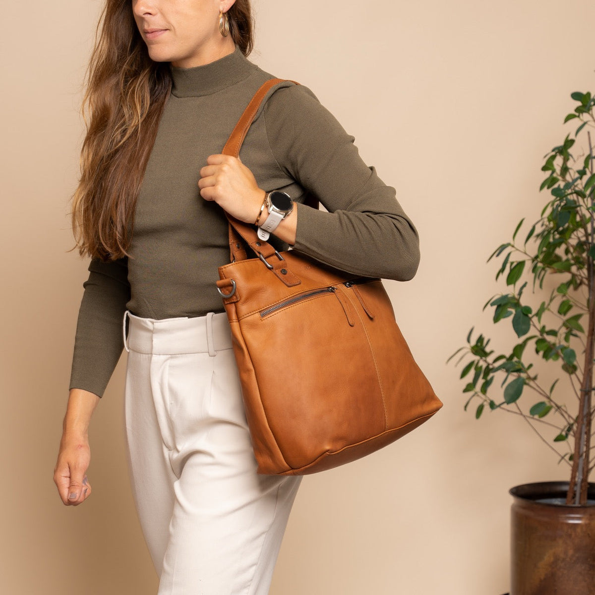 Rome Full-Grain Leather Shoulder Bag da Donna - Structured Side Profile Showing Gusset Depth &amp; Expansion Capacity