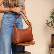 
Skara Borsa a spalla in pelle pieno fiore – alternate product view 3