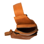 Cognac Leather Sling Bag Logan da Donna, detail view 4