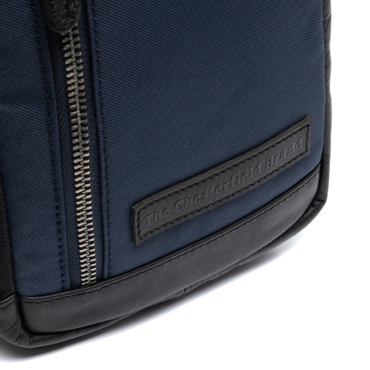 Navy Leather Sling Bag Salla da Donna, detail view 4