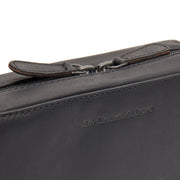 
Leather Tech-Organizer Ardan da Donna da Donna - Vista laterale che mostra il taglio ergonomico delle maniche