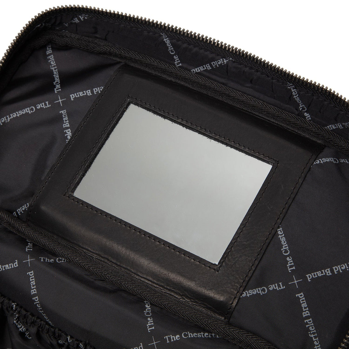Vista interna Showing Quilted Viscose Lining &amp; Dual Inside Utility Storage Pockets