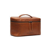 Styled Fit Perspective of Limone Full-Grain Leather Toiletry Bag da Donna on Model - Natural Daylight Drape