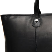 
Solid Antique Brass Hardware & Heavy-Duty Dual Zipper Detail on Ferrera Borsa tote in pelle pieno fiore